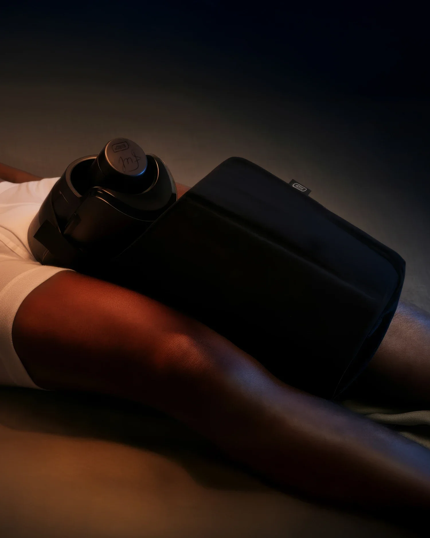 Keon Multifunctional Pillow & Strap - Image 3